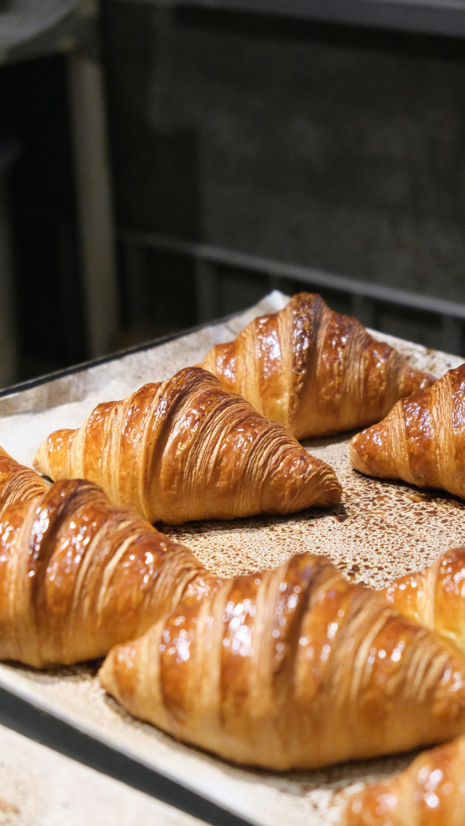 Frozen vs Ready-to-Bake Pastry for Professional Kitchens